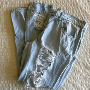 KanCan straight leg destroyed jeans size 30